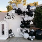 Guirlande de ballons - d�coration de f�te - noir blanc argent - 103 ballons - avec confettis - mariage ...