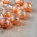 Skylantern guirlande lumineuse boules marocaines cuivre