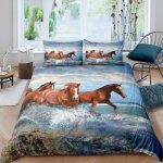 Housse de couette - cheval - microfibre - 220x240 cm - 2 taies doreiller - design contemporain Housse de couette - cheval - microfibre - 220x240 cm - 2 taies doreiller - design contemporain