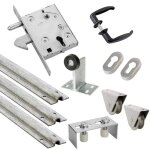 Kit complet portail coulissant roue acier gorge u en applique 80x20mm + rail 9m estebro