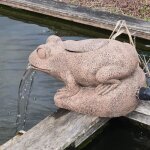 Fontaine solaire - grenouille - kit complet - débit 2500 l / h - panneau solaire 50w - résine imitation ... Fontaine solaire - grenouille - kit complet - débit 2500 l / h - panneau solaire 50w - résine imitation ...