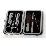Kit manucure manicure tui coupe - ongle + ciseaux + pince piler etc. . .