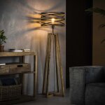 Lampadaire avec abat - jour en m�tal et pi�tement bois - amp