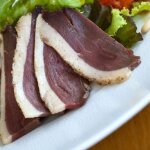 Magret fumé de canard entier 280g + / - 20g Magret fumé de canard entier 280g + / - 20g