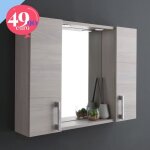 Miroir de salle de bain avec deux meubles hauts en bois de ch�ne gris et led