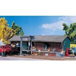 Mod�lisme ferroviaire ho - hangar avec grue de chargement et auvent - faller