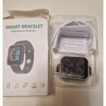 Montre connectée bracelet silicone blanc boitier argenté smart bracelet Montre connectée bracelet silicone blanc boitier argenté smart bracelet