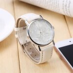 Montre femme - bracelet en cuir pu - mouvement  quartz - blanc