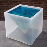 Moule en silicone - non spécifié - pyramide - 15x15x15cm - blanc transparent - pour adultes Moule en silicone - non spécifié - pyramide - 15x15x15cm - blanc transparent - pour adultes