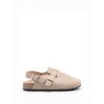 Mules en su�dine avec bride � boucle. dot�es dune bride arri�re � boucle m�tallique. mod�le avec semelle ...