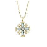Nazareth store pendentif croix de j�rusalem plaqu� or jaune 18k avec topaze cristallis�e bleu ciel et ...