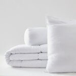Pack couette blanrve 140 x 200 cm + oreiller 60 x 60 + polochon 90 gamme microfibre douceur trait anti ...