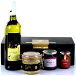 Panier garni dexcellents produits rgionaux dont 1 foie gras entier - prsentation soigne dans une lgante ...