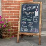 Panneau publicitaire sur pied tableau noir magn�tique chevalet en bois ardoise id�al pour restaurant ...