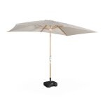 Parasol droit sable rectangulaire 2x3m. m�t central imitation bois en aluminium orientable et manivelle ...