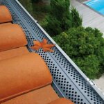 Parefeuille pour gouttire moulure mtallique et pvc (130)