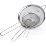 Passoire - inox - lot de 3 - 7cm 12cm et 18cm - mailles fines - pratique et solide Passoire - inox - lot de 3 - 7cm 12cm et 18cm - mailles fines - pratique et solide