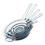 Passoire - inox - 230mm - qualité professionnelle - résistante au lave - vaisselle - manche inox Passoire - inox - 230mm - qualité professionnelle - résistante au lave - vaisselle - manche inox