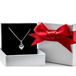 Petit pendentif coeur bomb� avec sa chaine en vrai argent massif 925. collier de 40cm pour femme ou fille ...