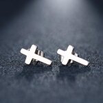 Petites boucles doreilles croix en acier inoxydable argent ? bijou religieux chr�tien ? cadeau pour elle ...