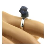 Pierres et min�raux. bague saphir brut plaqu� argent. 16. 53 ct. taille r�glable.