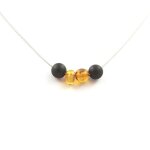 Pierres et min�raux. collier 4 perles ambre v�ritable de la mer baltique + onyx noir mat 8 chaine en ...