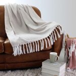 Plaid ou jet� de canap� jacquard 130 x 150 cm doby beige