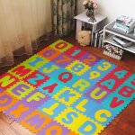 Puzzle tapis en mousse pour b�b� contre planchers