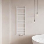 Radiateur eau chaude blanc vertical classique basse température avec tubes ronds en acier chauffage central ... Radiateur eau chaude blanc vertical classique basse température avec tubes ronds en acier chauffage central ...