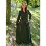 Robe m�di�vale � manches longues verte avec galon sigyn l