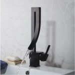 Robinet salle de bain mitigeur pour lavabo � vasque avec bec cascade mont� sur plan noir