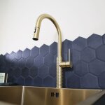 Robinetterie cuisine architek mitigeur �vier douchette extractible or bross� essebagno