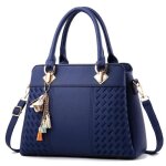 Sac � main bleu marine de luxe pour femme bandouli�re avec pompon suspendu sac a main en cuir avec charme ...