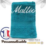 Serviette avec pr�nom brod� bleue magnifique personnalis�e 1) valider votre commande 2) envoy� le pr�nom ...