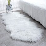 Tapis en peau de mouton synthtique - lecoo - 60x160cm - blanc - moelleux - moderne