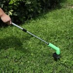 Tondeuseportable coupe gazon gazon sans fil coupe herbe coupe bordure avec des liens de fermeture clair ...