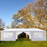 Tonnelle de jardin autoportante 3 m x 9 m avec 8 parois latérales amovibles structure en métal blanc Tonnelle de jardin autoportante 3 m x 9 m avec 8 parois latérales amovibles structure en métal blanc