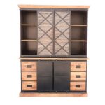 Vaisselier grand modle bakou portes coulissantes manguier et mtal