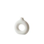 Vases en c�ramique blanche pour herbe de la pampa - cocosity - vase en forme de beignet - d�coration ...