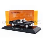 Voiture miniature de collection - maxichamps 1 / 43 - peugeot 404 cabriolet - blanc