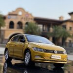 Voiture volkswagen polo en alliage 1:32 - jaune - jouet miniature en métal pour enfant Voiture volkswagen polo en alliage 1:32 - jaune - jouet miniature en métal pour enfant
