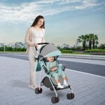 Yipeema. poussette de voyage pliante l�g�re assise et allong�e bleu clair.