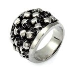Bague chevalière homme acier têtes de mort - marque - modèle - argenté - mixte - biker Bague chevalière homme acier têtes de mort - marque - modèle - argenté - mixte - biker