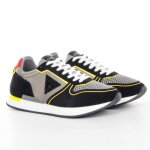 Basket guess homme potenza classic logo triangle gris synthétique Basket guess homme potenza classic logo triangle gris synthétique