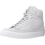 Chaussure nike ultrabest mod�le blazer mid 77 lx mens - coleur gris