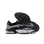 Baskets nike air max tn plus homme chaussures entra�nement de sport noir blanc
