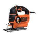 Black & decker scie sauteuse 550w avec une lame