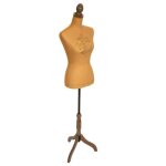 Buste de couture mannequin de présentation grand modèle en tissu - bois jaune ocre - longueur 38 x profondeur ... Buste de couture mannequin de présentation grand modèle en tissu - bois jaune ocre - longueur 38 x profondeur ...