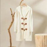 Cardigan tricoté à capuche avec bouton en corne pour femme - vitata - pull ample mi - long - blanc - ... Cardigan tricoté à capuche avec bouton en corne pour femme - vitata - pull ample mi - long - blanc - ...