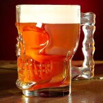 Chope � bi�re - winkee - t�te de mort - verre transparent - compatible lave - vaisselle - 1 pi�ce